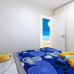 Ocean View With Large Terrace And Netflix Smart Tv 公寓