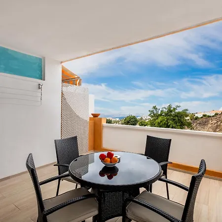 Ocean View With Large Terrace And Netflix Smart Tv Апартаменты