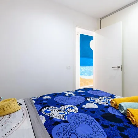 Ocean View With Large Terrace And Netflix Smart Tv Апартаменты