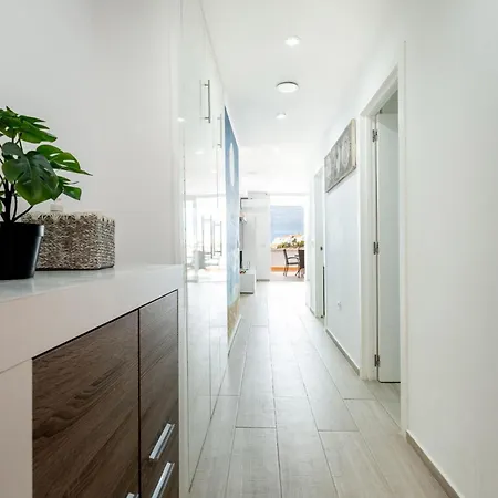 Апартаменты Ocean View With Large Terrace And Netflix Smart Tv